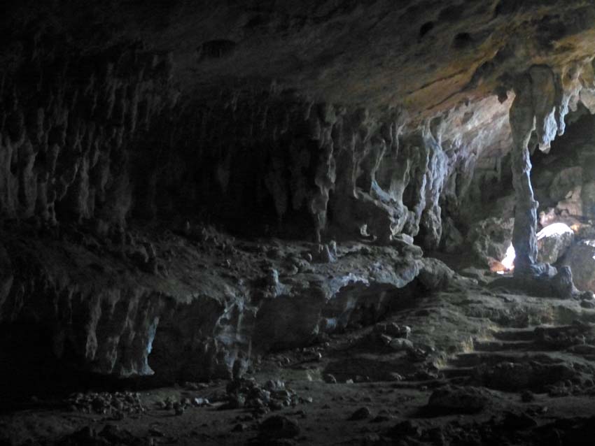 Cueva Cara Interior