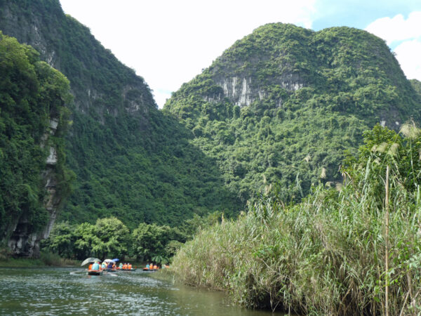Tam Coc boat ride at NInh Binh Vietnam